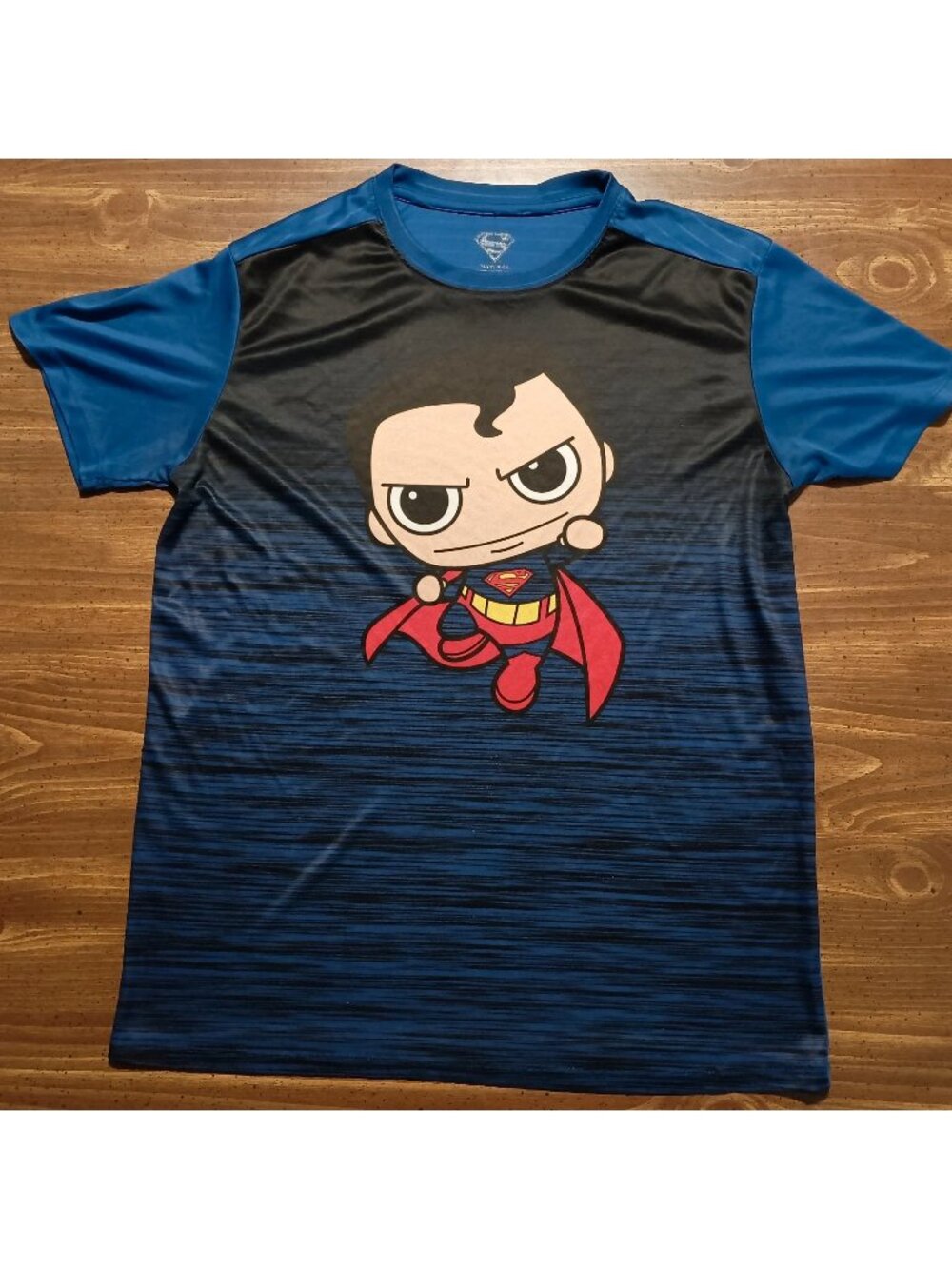 Superman Chibi Cute T-shirt - Large // DC Comics superhero tee shirt